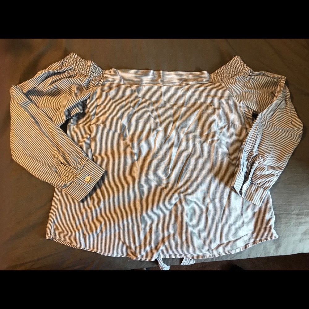 Shoulder length shirt